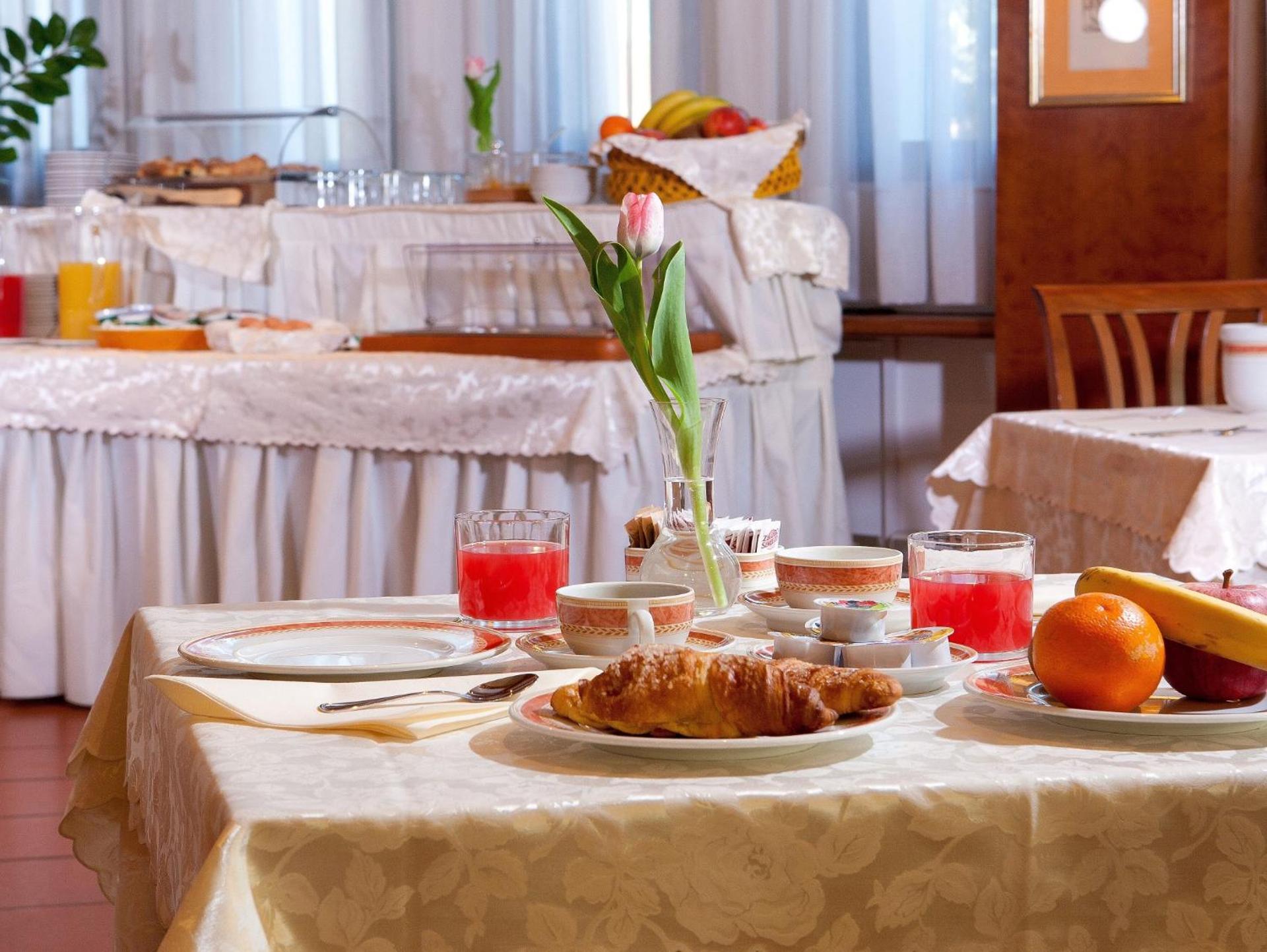 Hotel Marconi - Photo 5