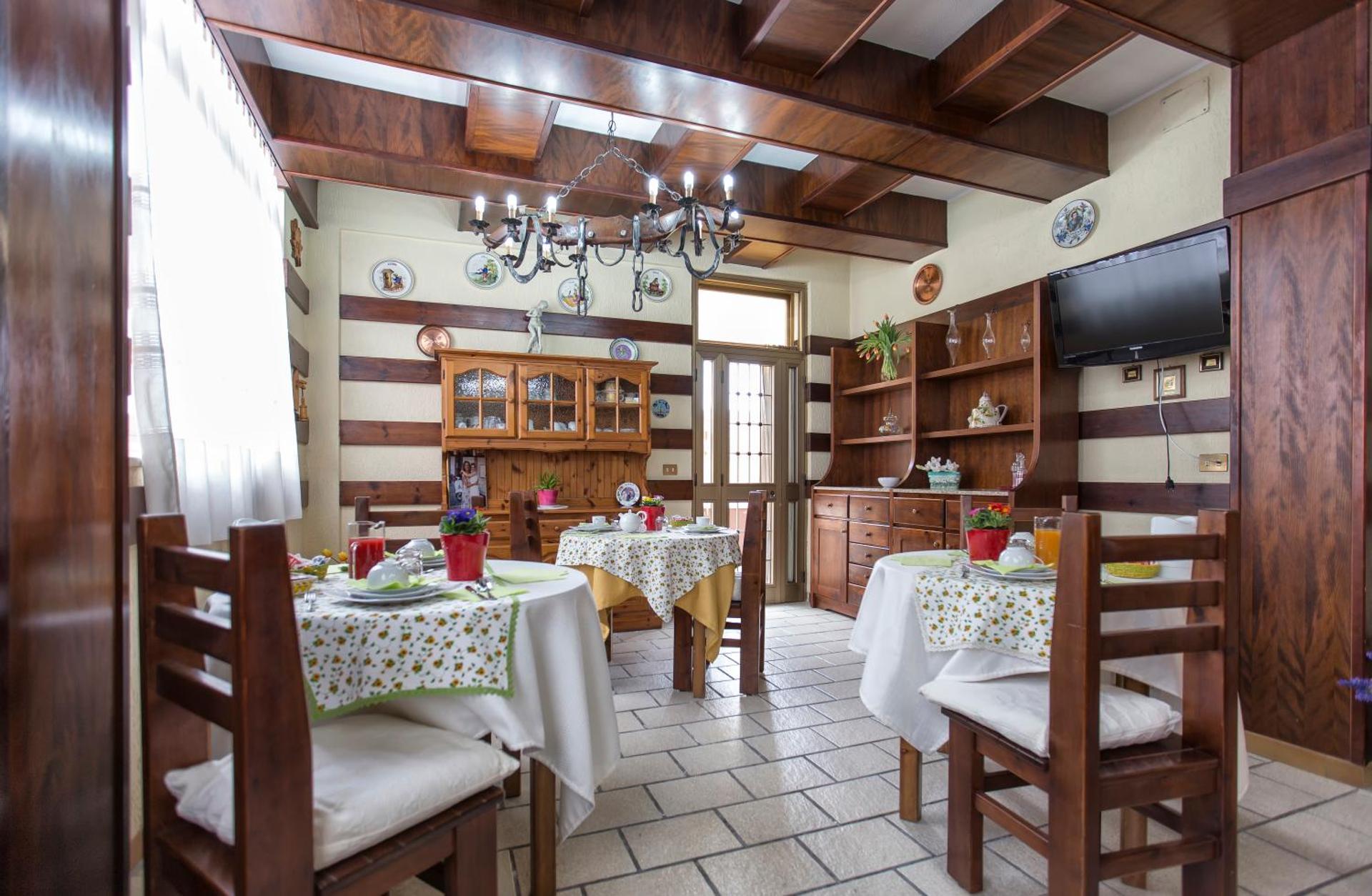 Il Sole Guesthouse - Photo 35