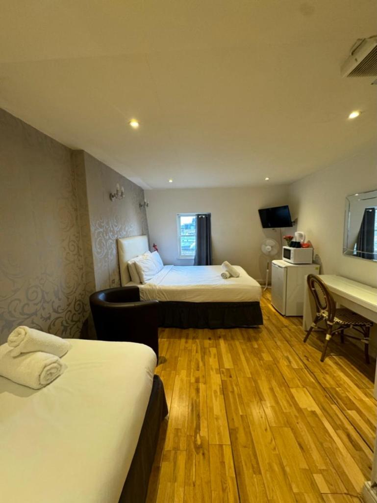 The Paramount Hotel - Photo 51