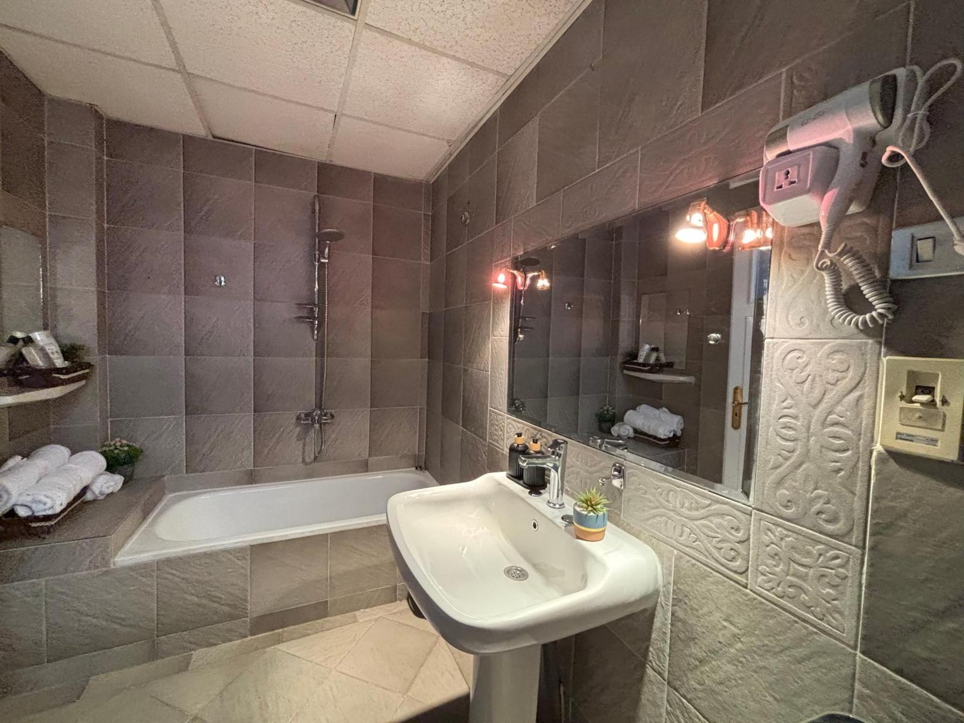 Sunset homes in Downtown Cairo - Photo 33