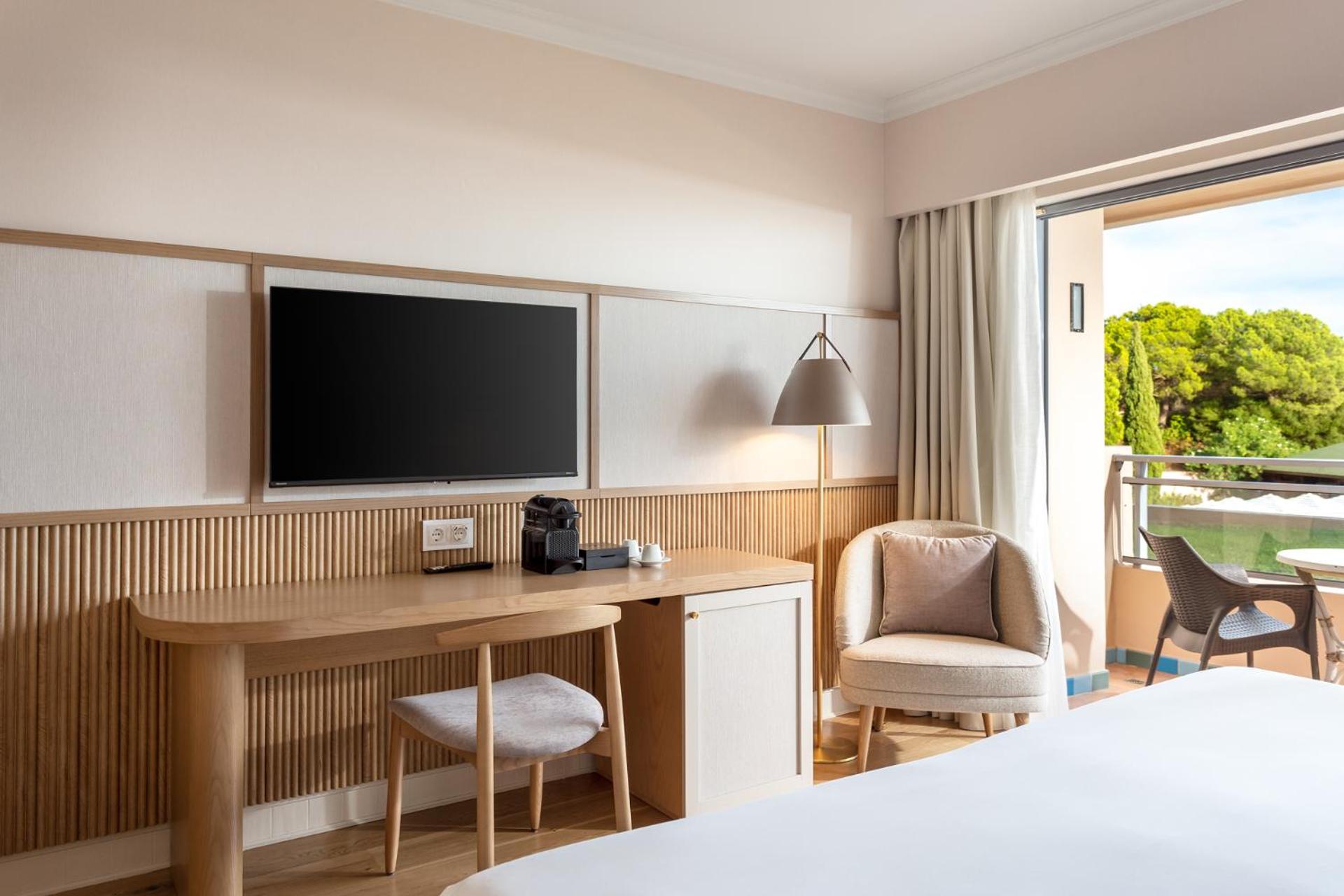 Grande Real Santa Eulalia Resort & Hotel Spa - Photo 10