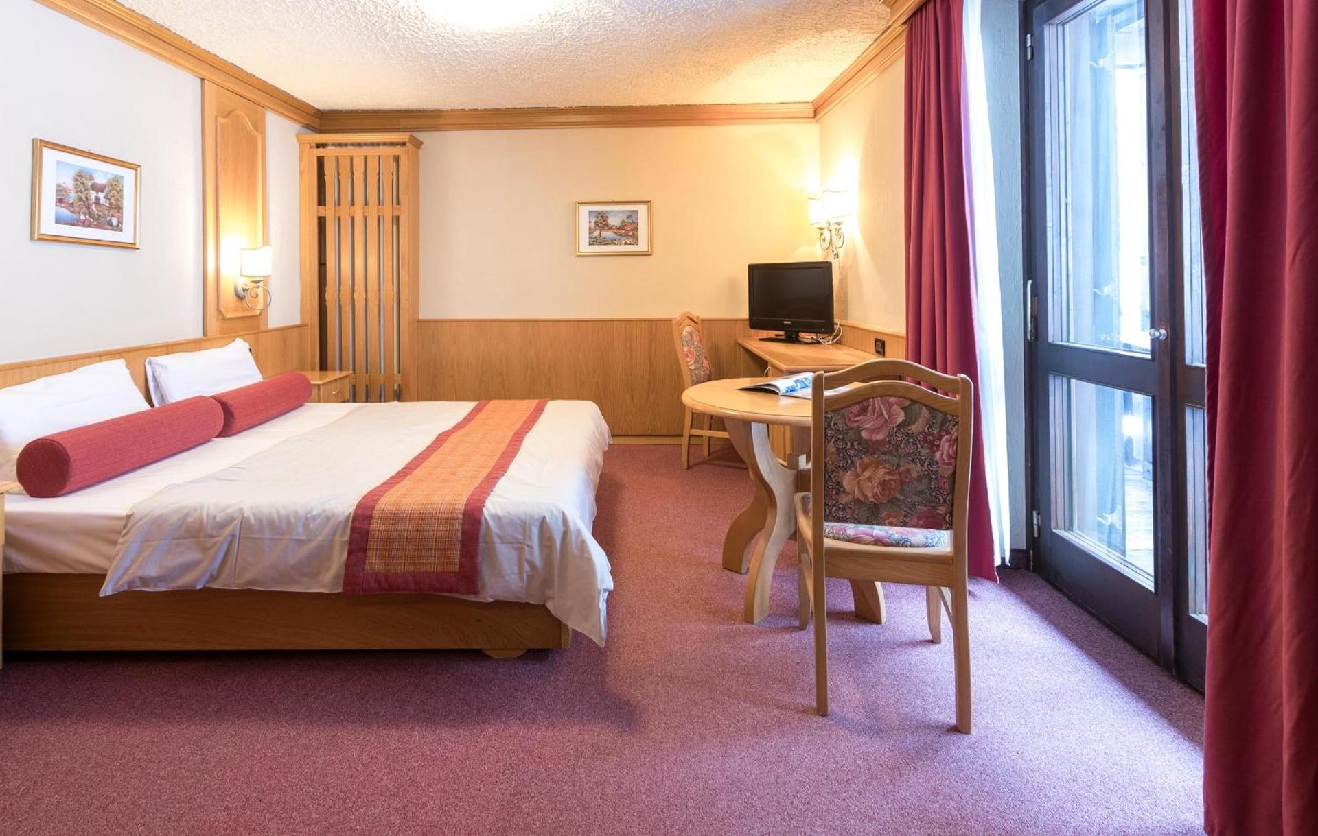 Hotel Intermonti - Photo 39