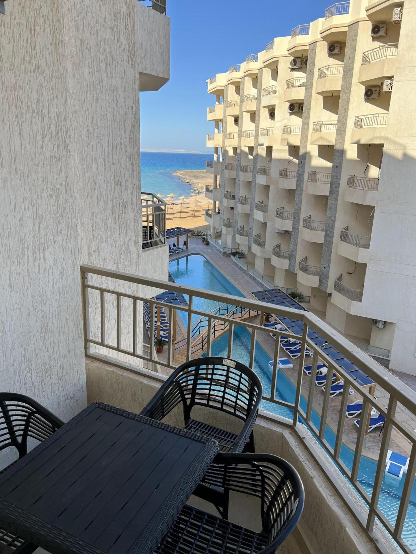 La Quinta Beach Resort - Photo 28