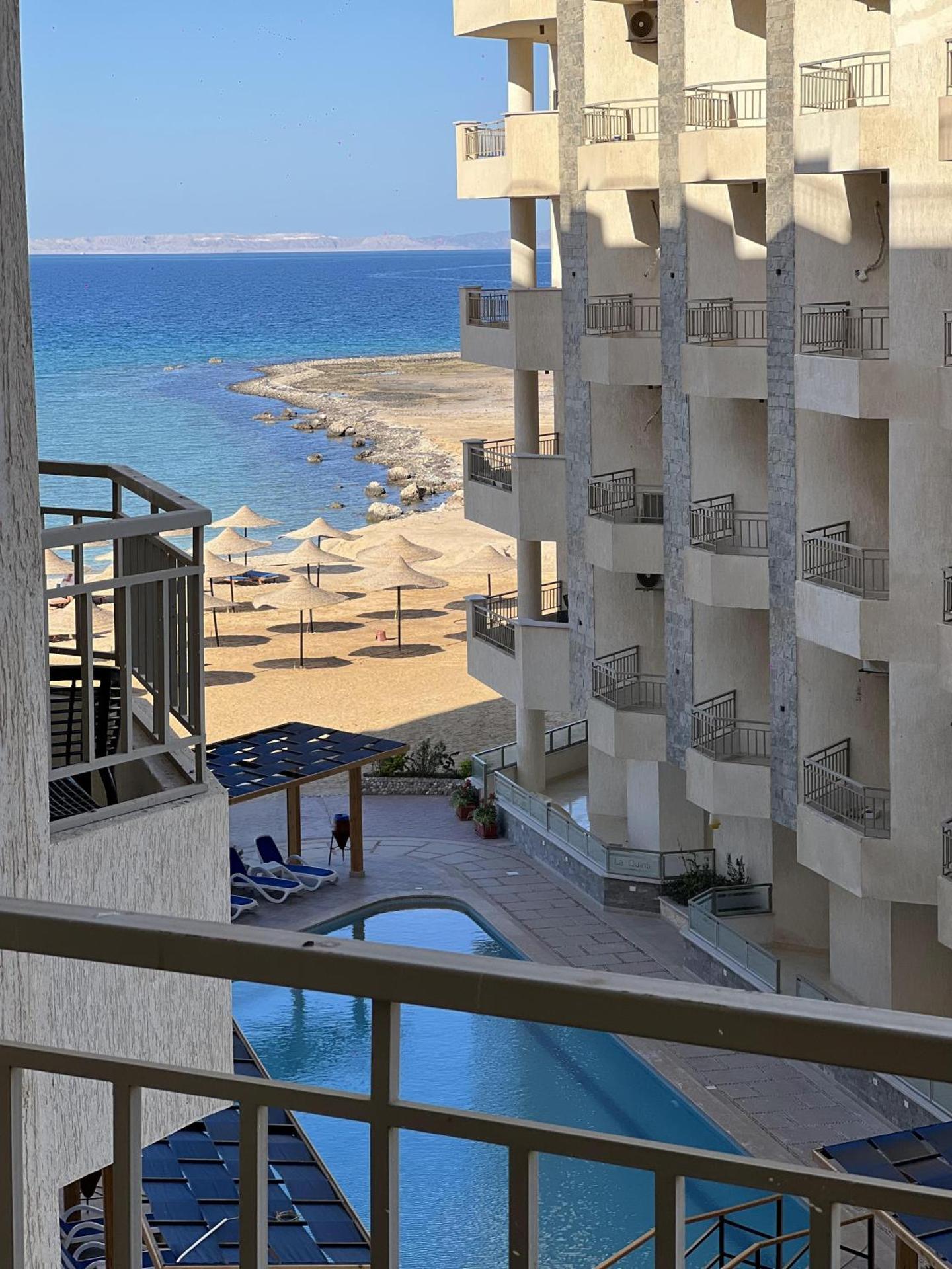 La Quinta Beach Resort - Photo 29