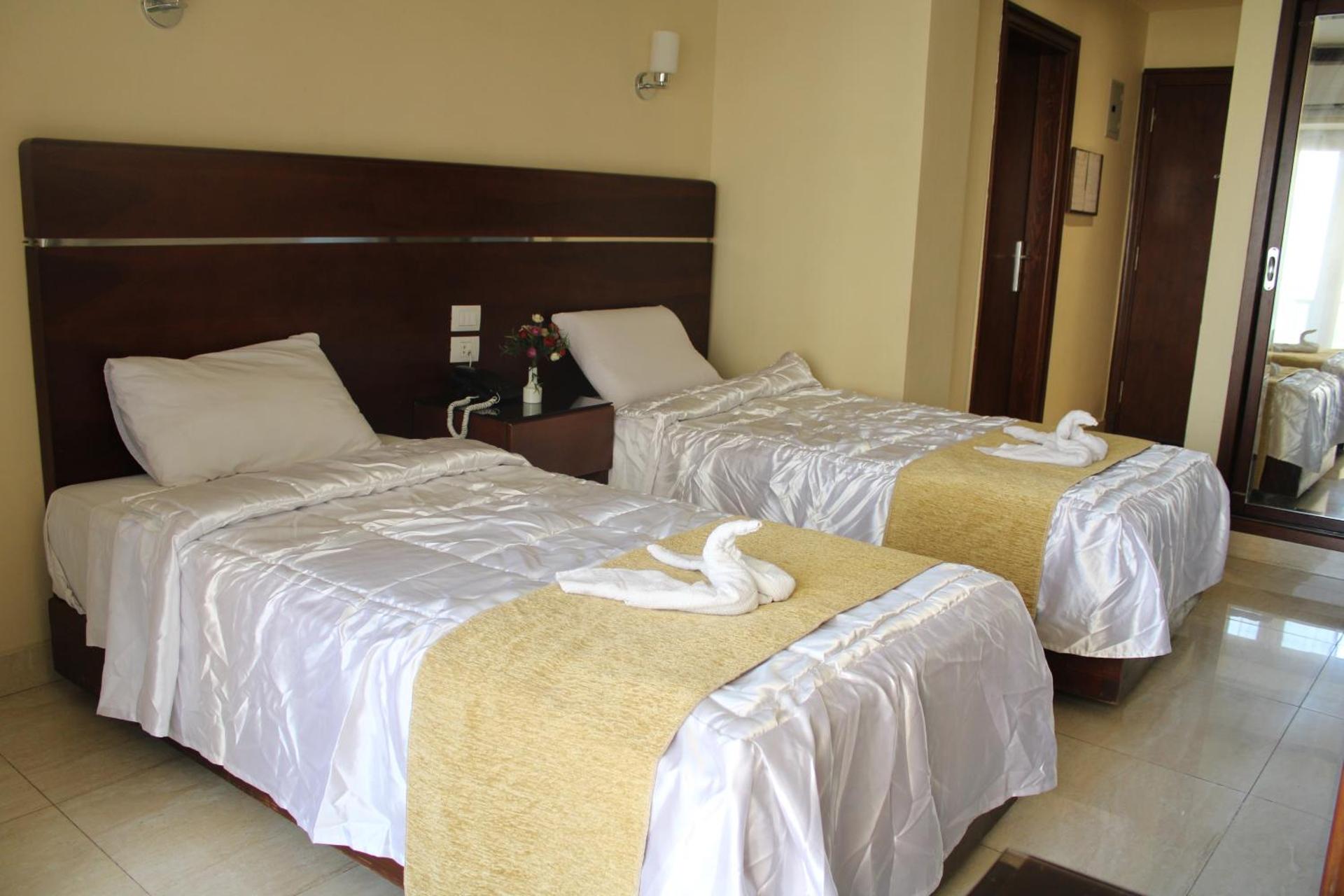 Pharaohs Hotel - Photo 44