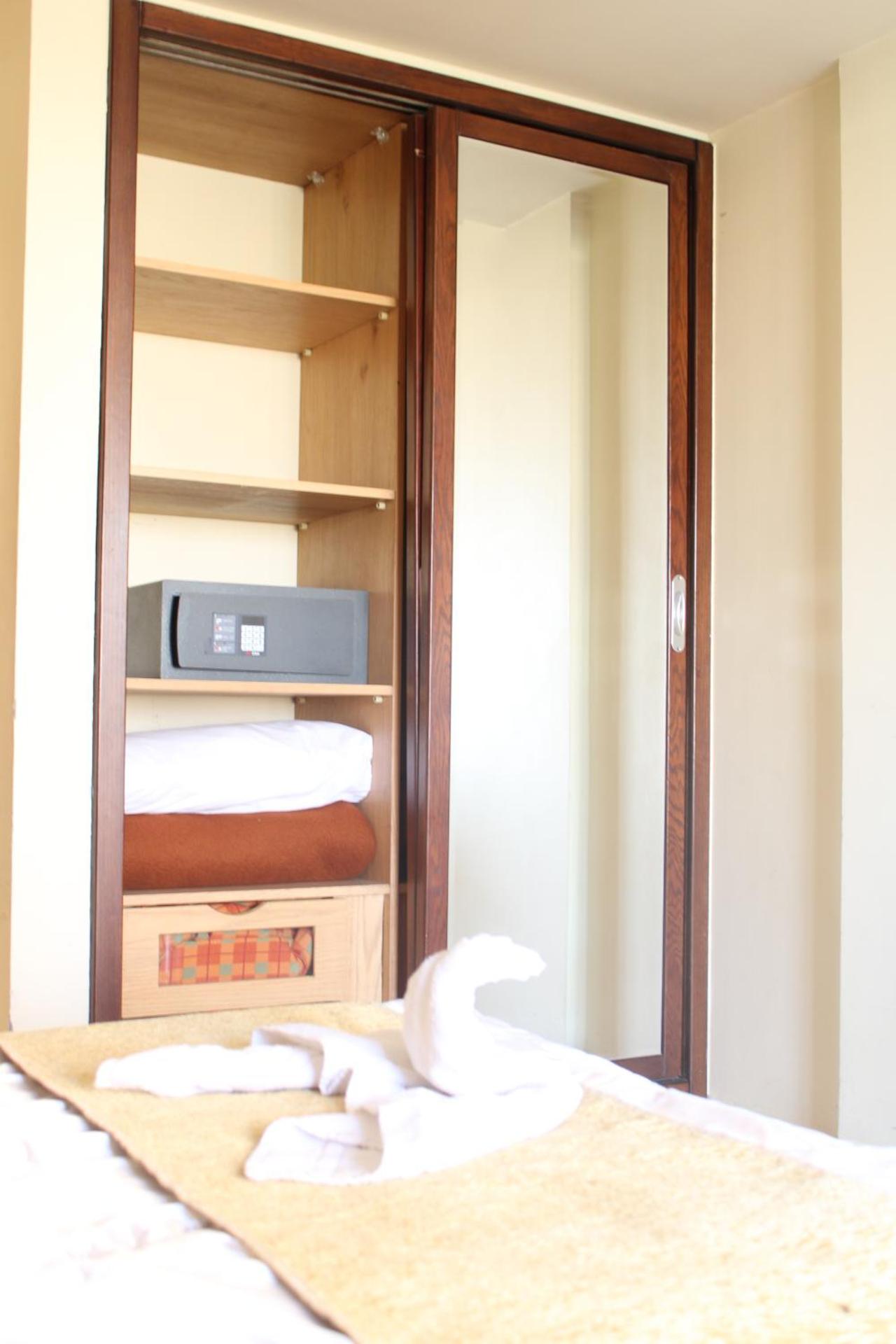 Pharaohs Hotel - Photo 17