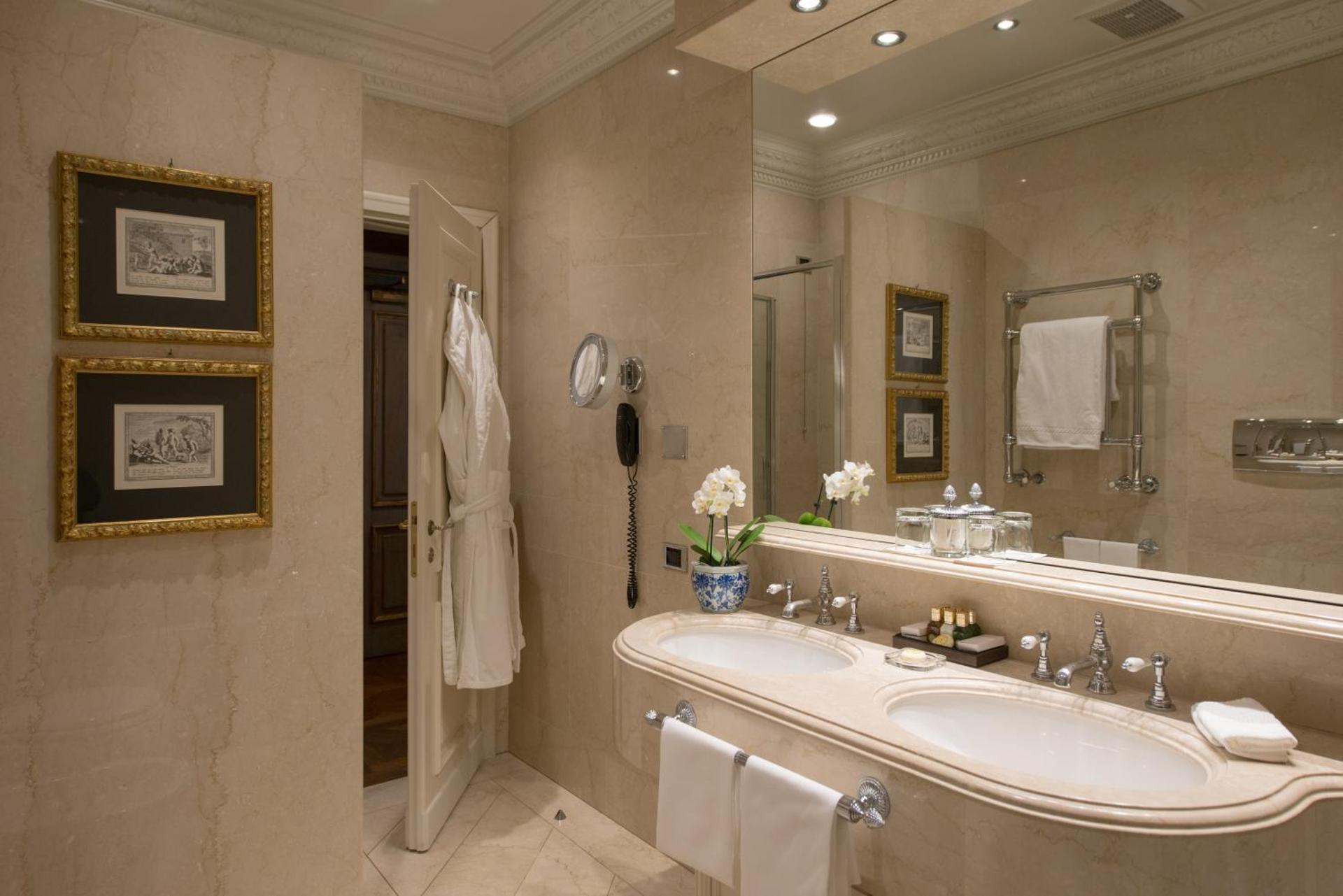 Hotel de la Ville Monza - Small Luxury Hotels of the World - Photo 37