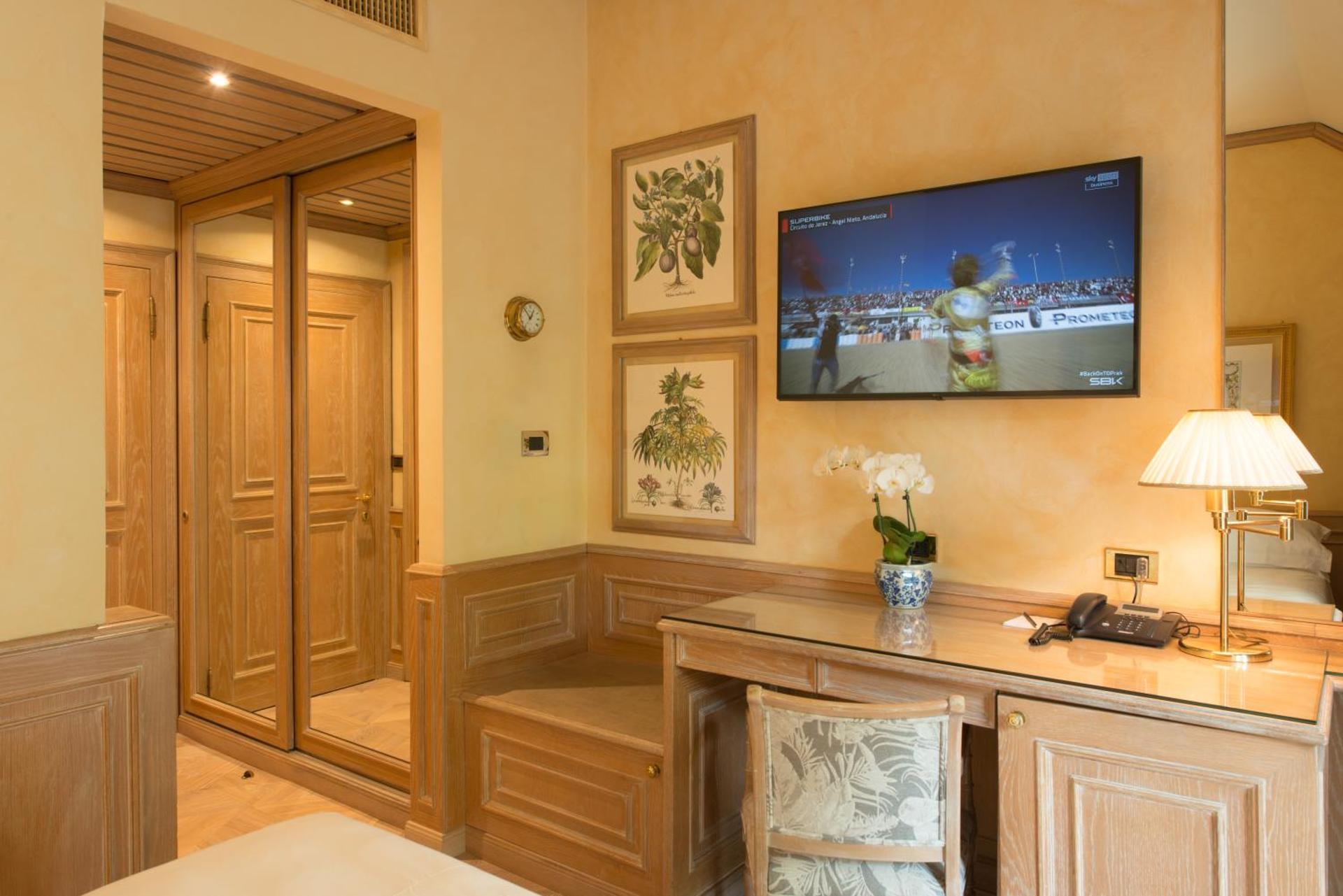 Hotel de la Ville Monza - Small Luxury Hotels of the World - Photo 16