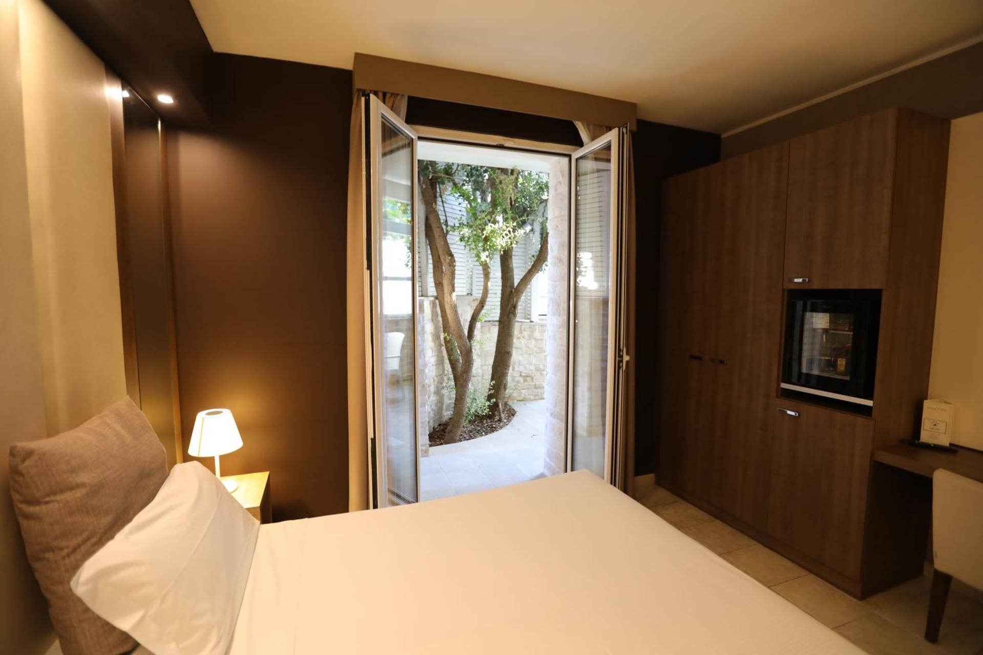 Hotel Lafayette - Photo 26