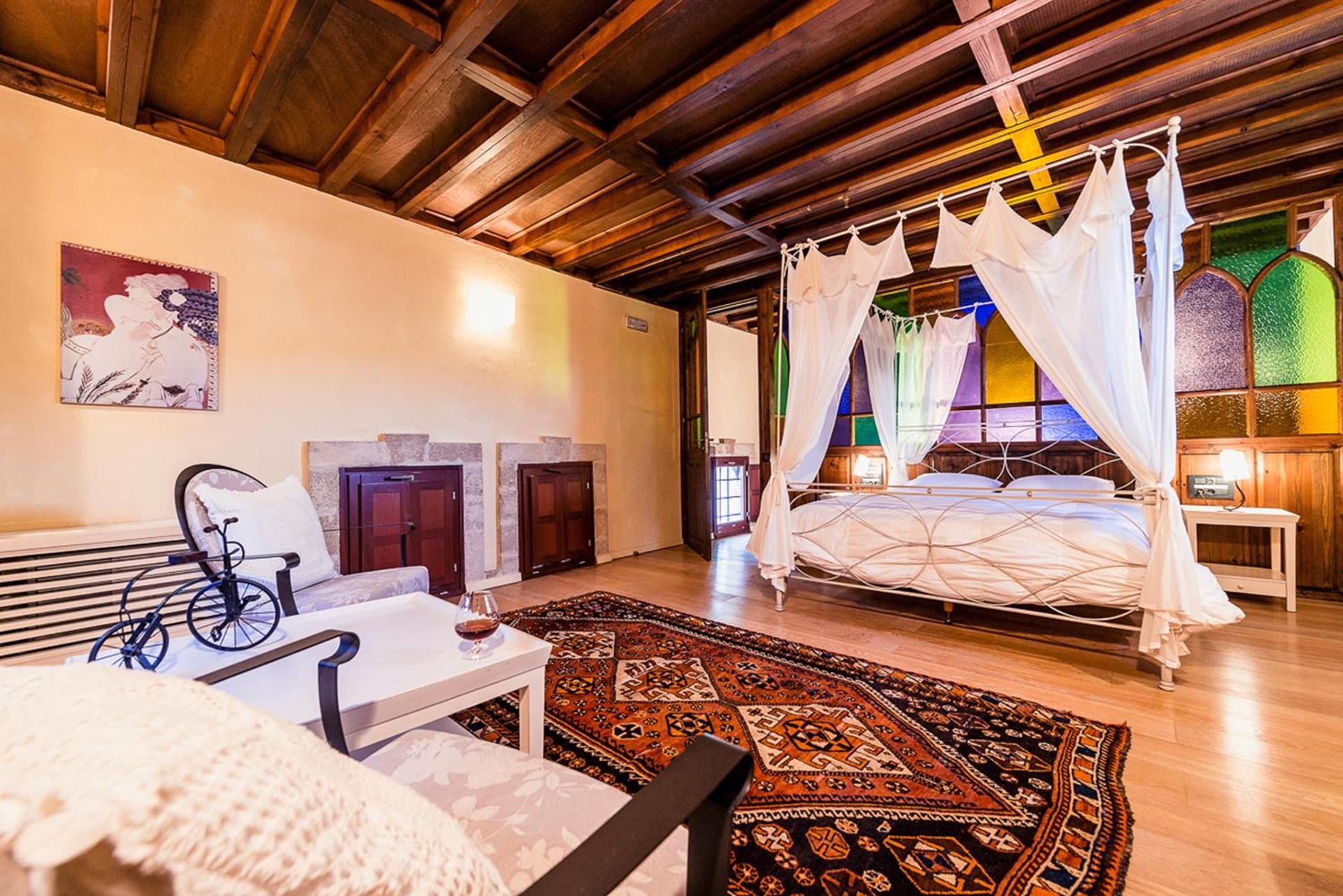 Thalassa Suite with Spa Tub & Sea View