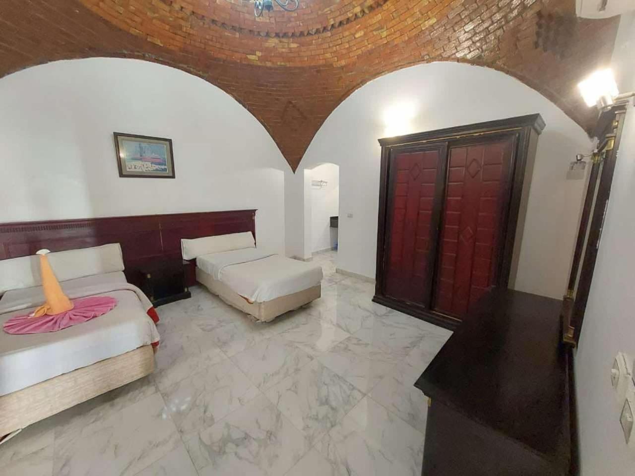 One-Bedroom Premier Apartment