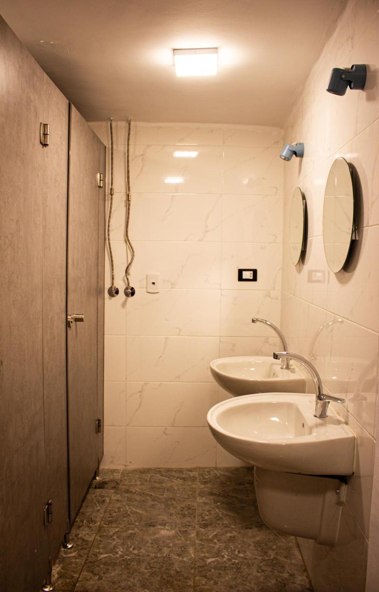 Ithaka Raml Hostel - Photo 68