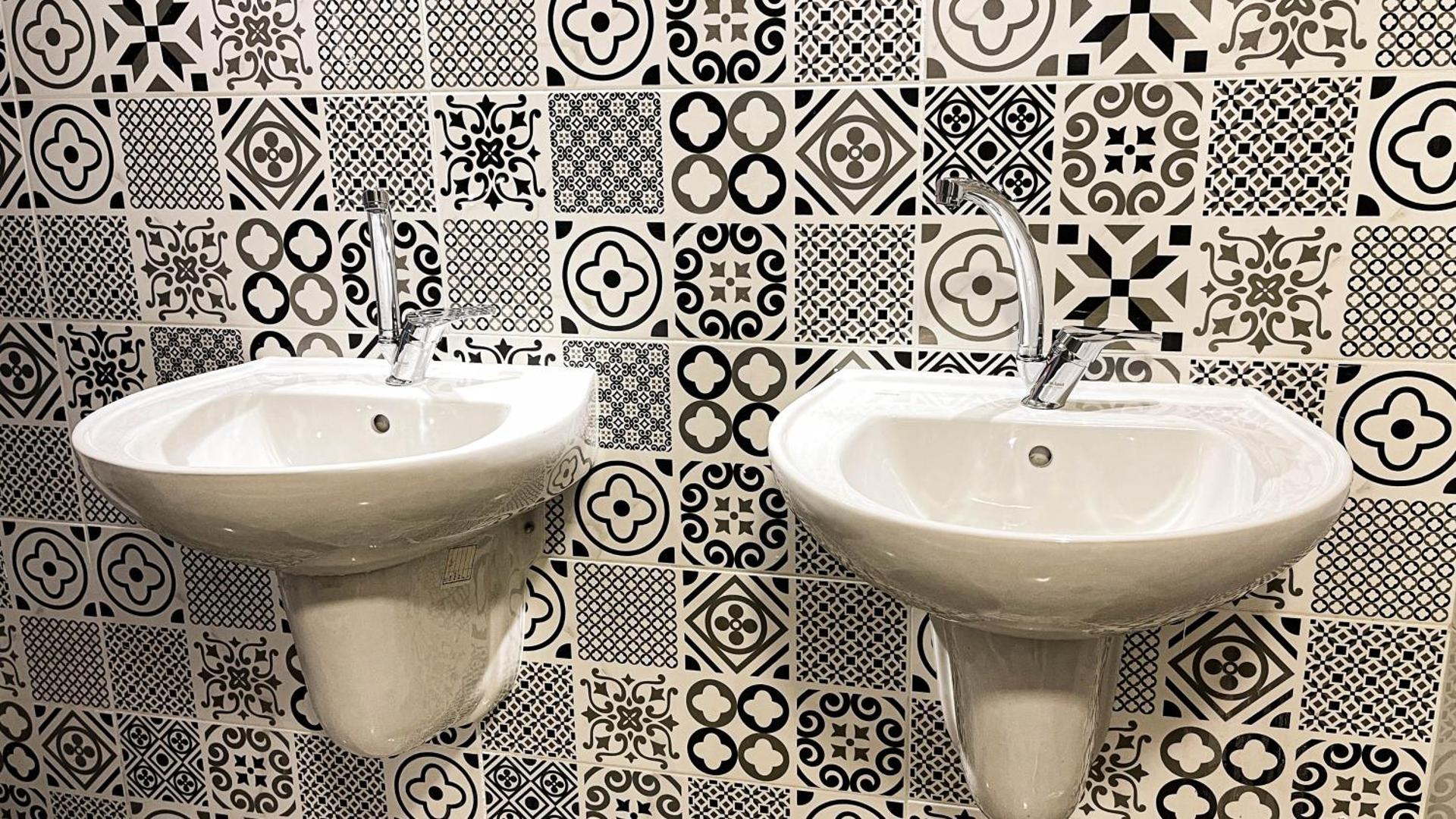 Ithaka Raml Hostel - Photo 71