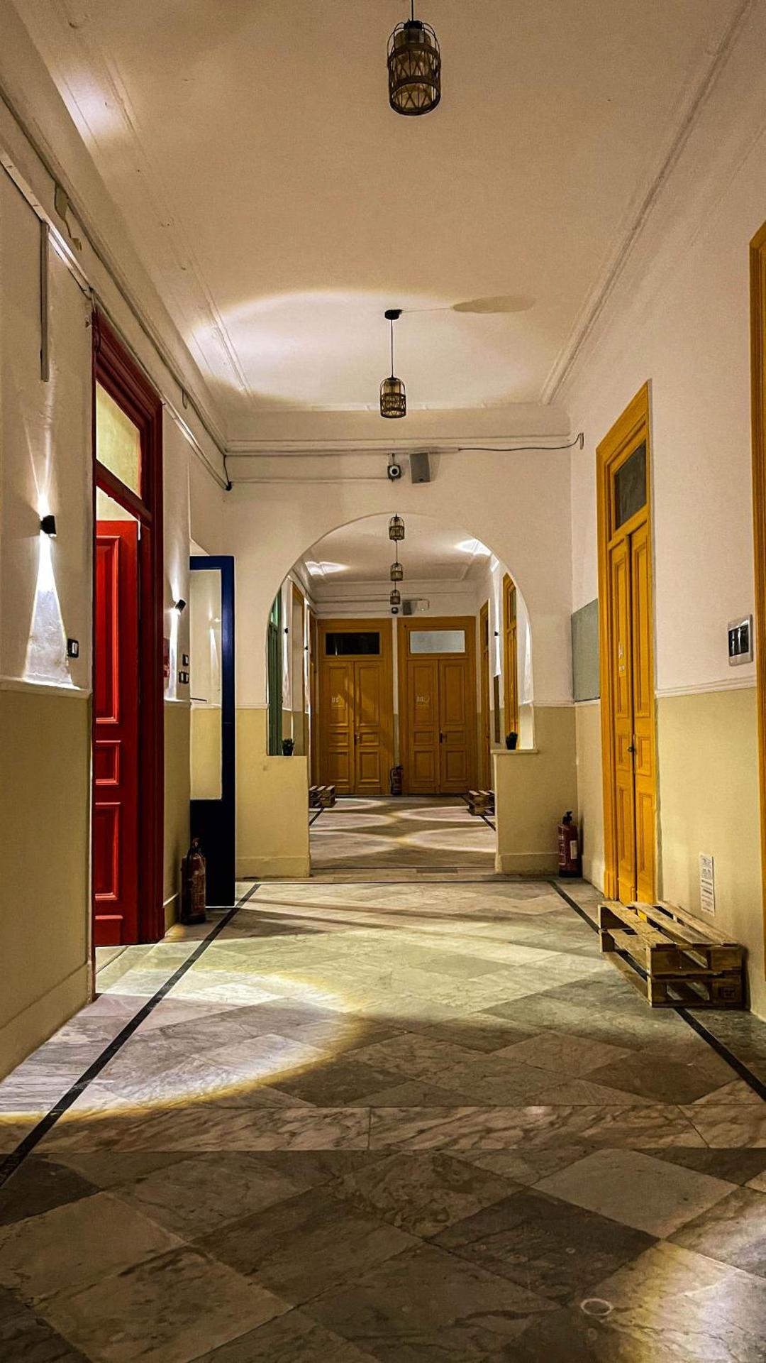 Ithaka Raml Hostel - Photo 76