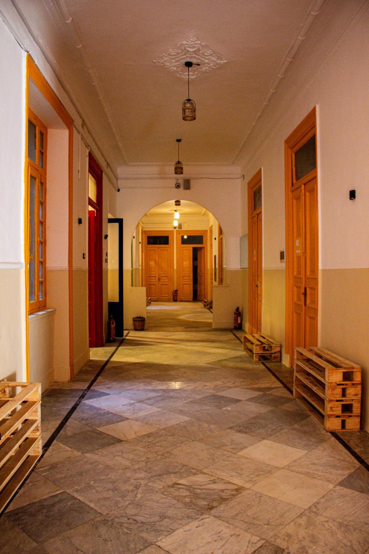 Ithaka Raml Hostel - Photo 93