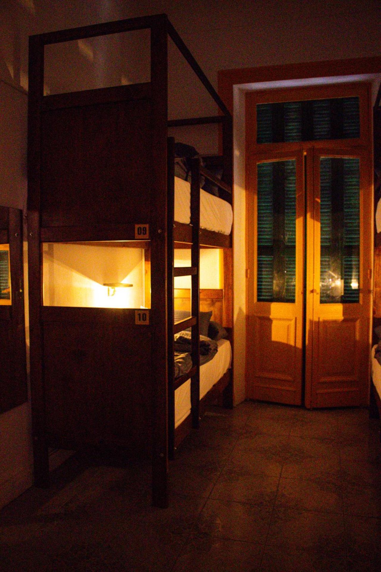 Ithaka Raml Hostel - Photo 18