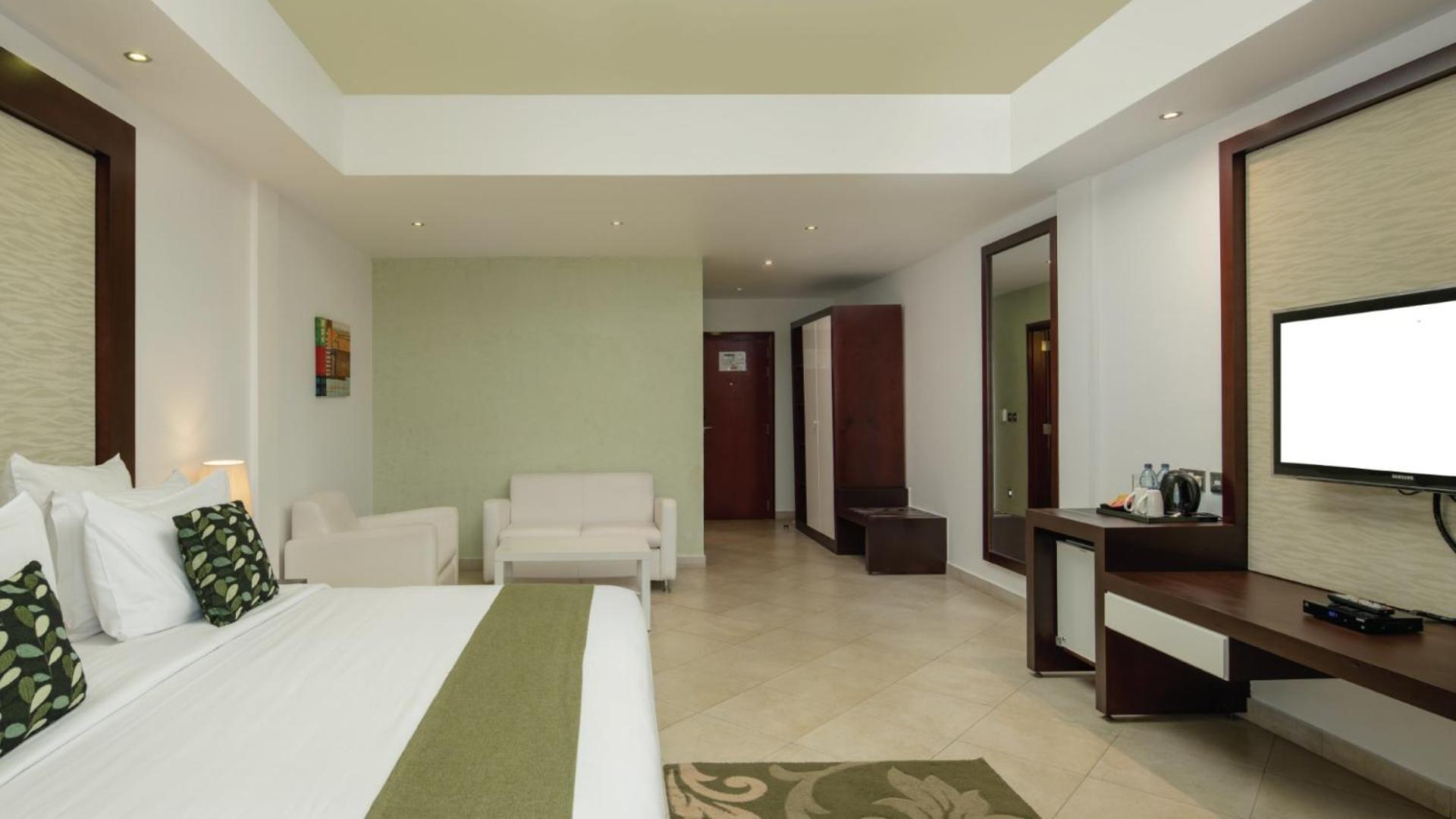Peninsula Hotel Dar Es Salaam - Photo 31