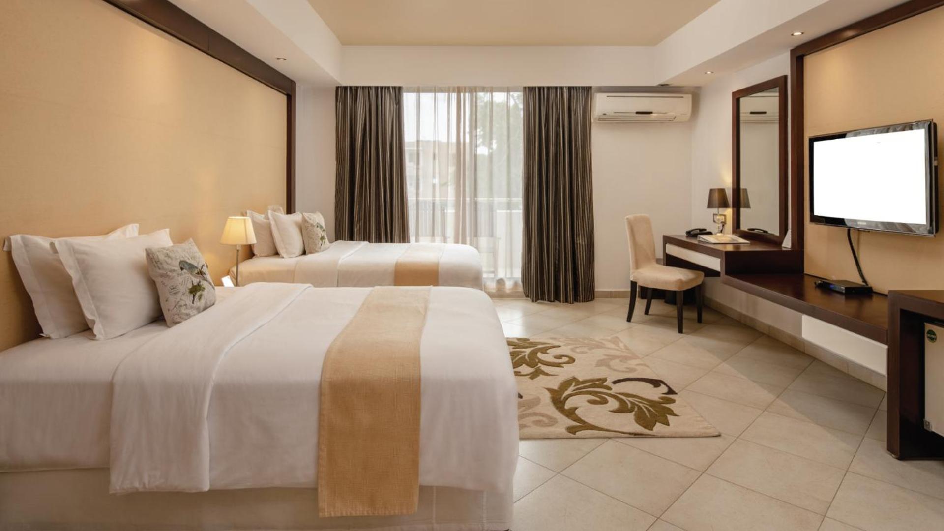 Peninsula Hotel Dar Es Salaam - Photo 26