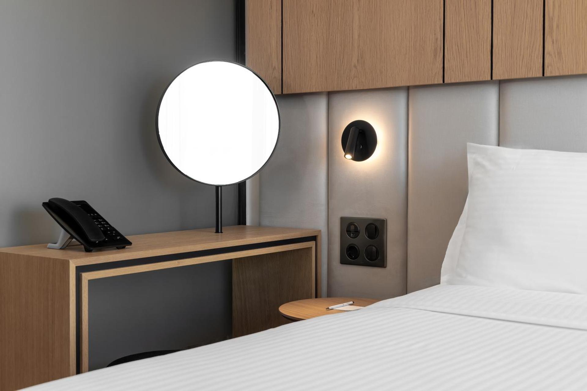 Deluxe Queen Room with View and Spa Bath