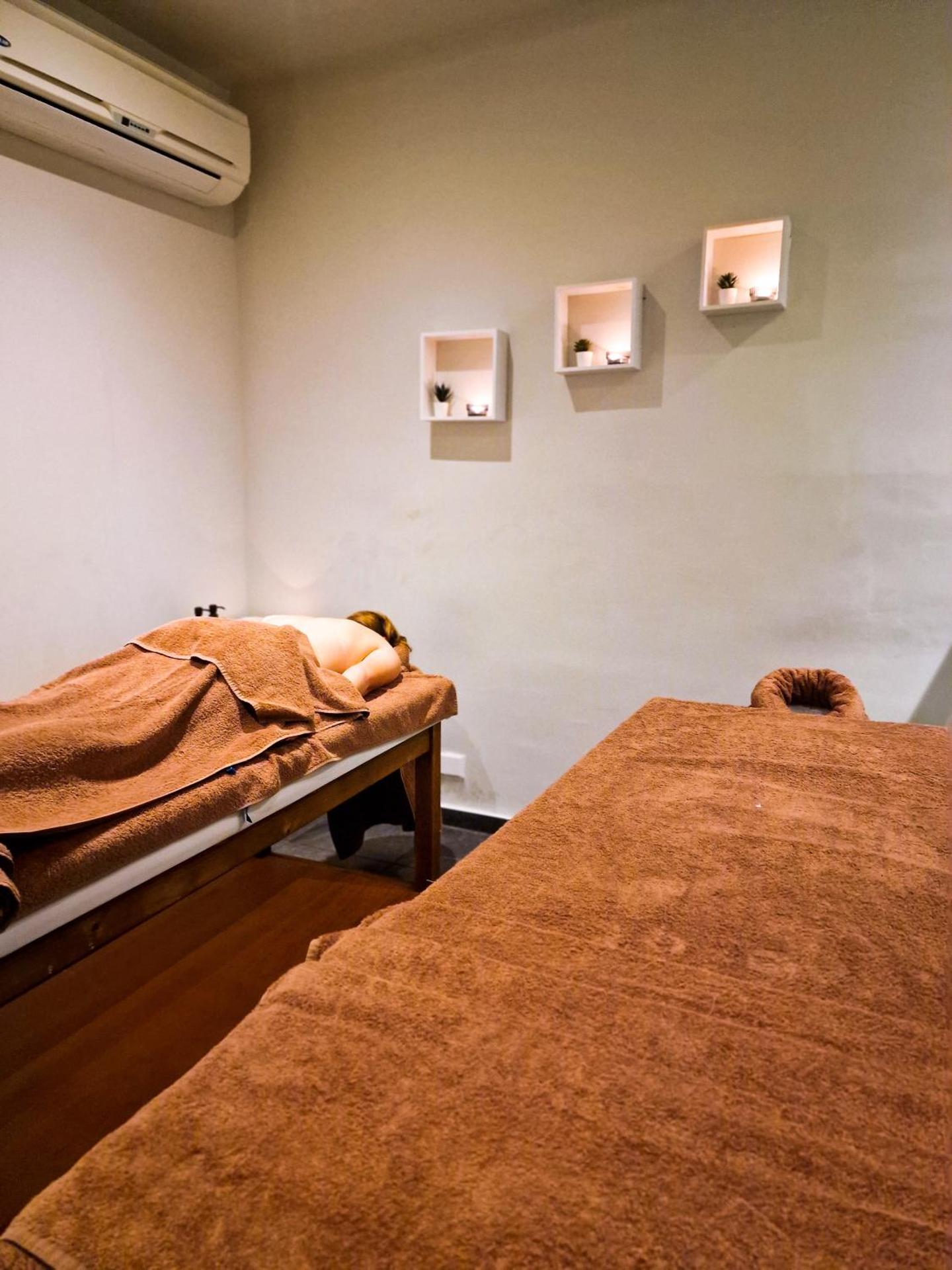 Mayfair Hotel - Photo 22