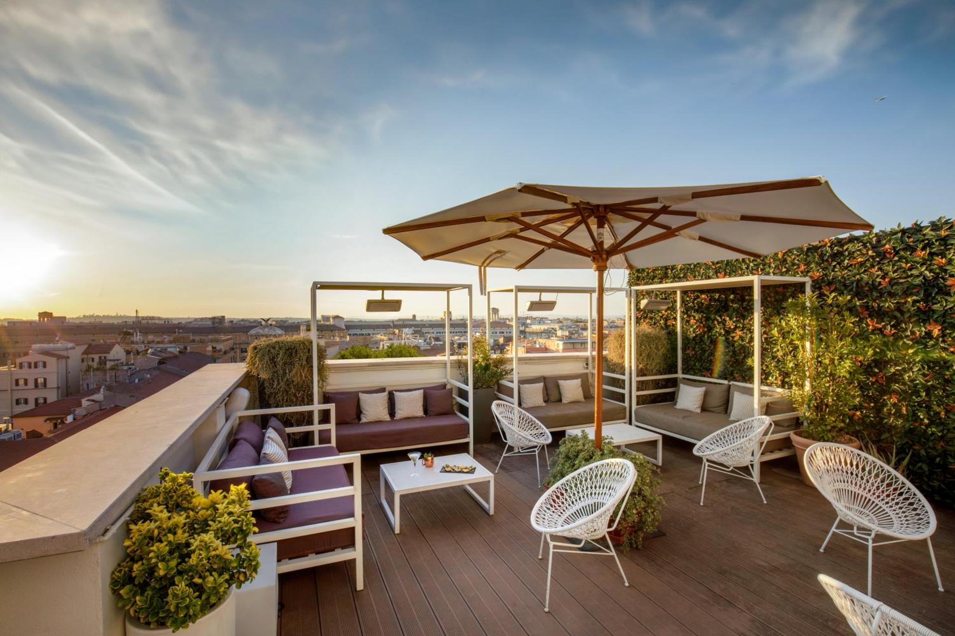 The Independent Hotel - Photo 47