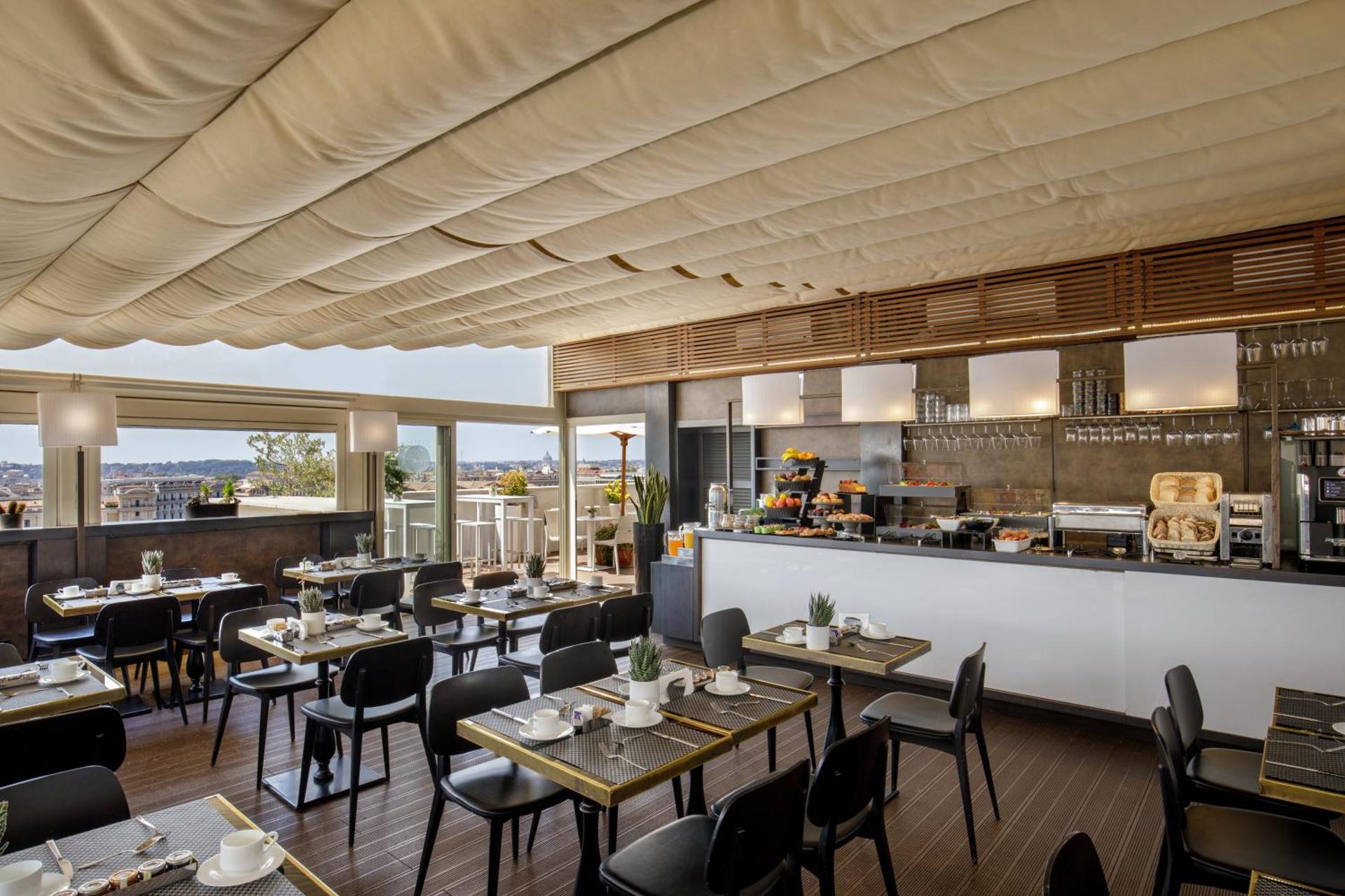 The Independent Hotel - Photo 38