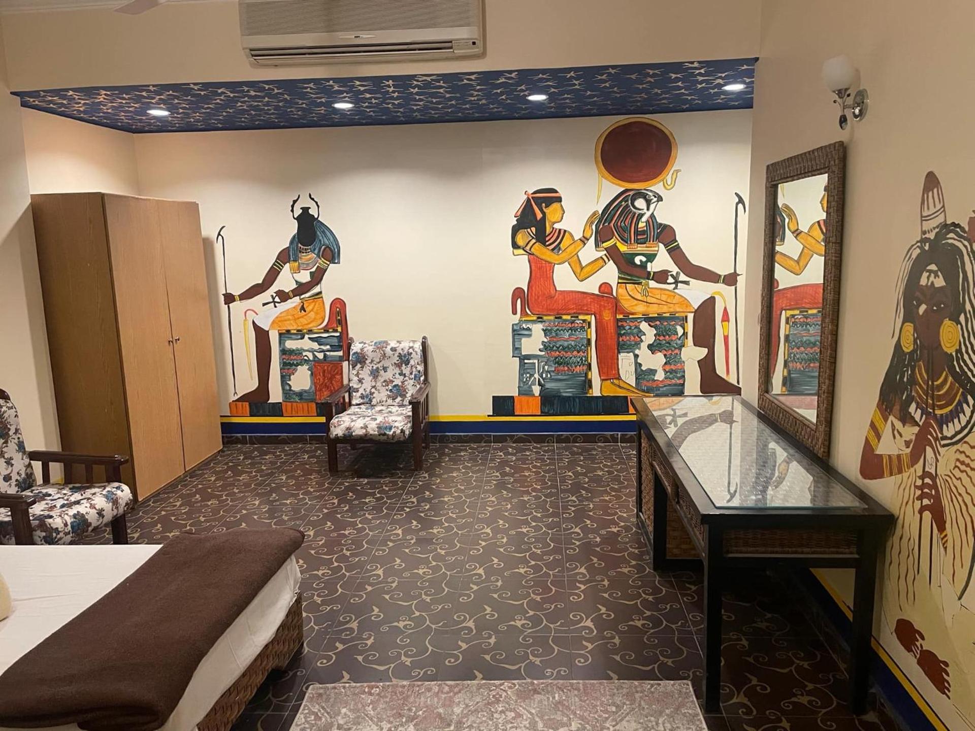 Eye of Horus House - Photo 43