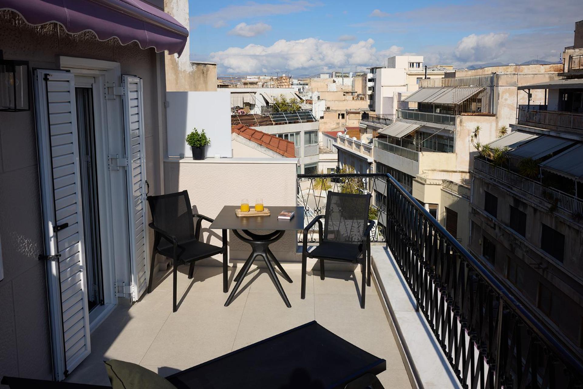 AthenSun Luxury Suites - Photo 17