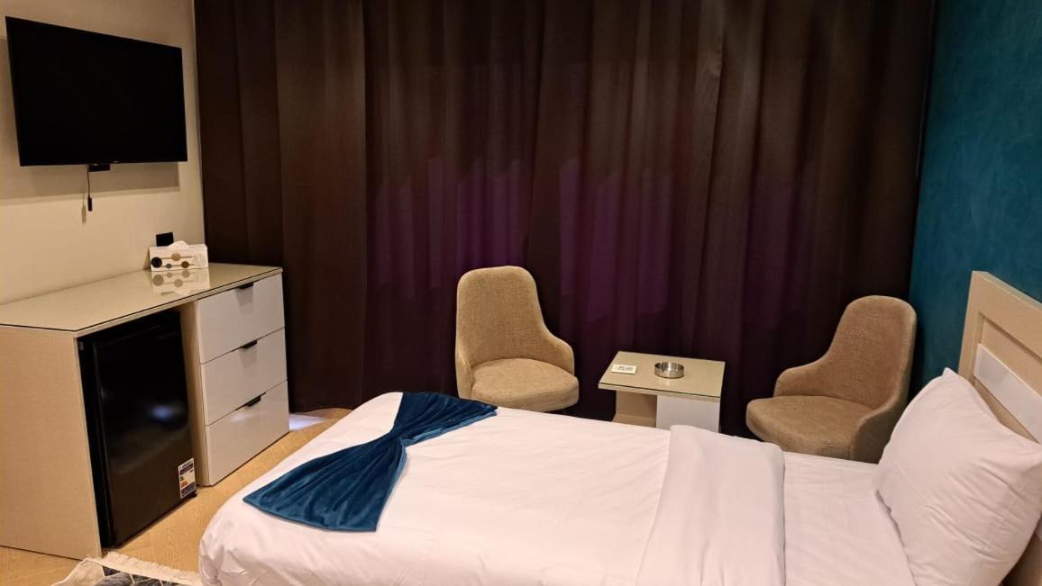 MIRA Holiday Home - Photo 82