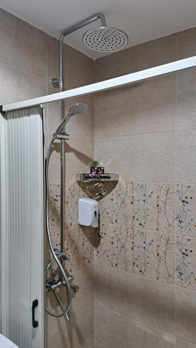 MIRA Holiday Home - Photo 39