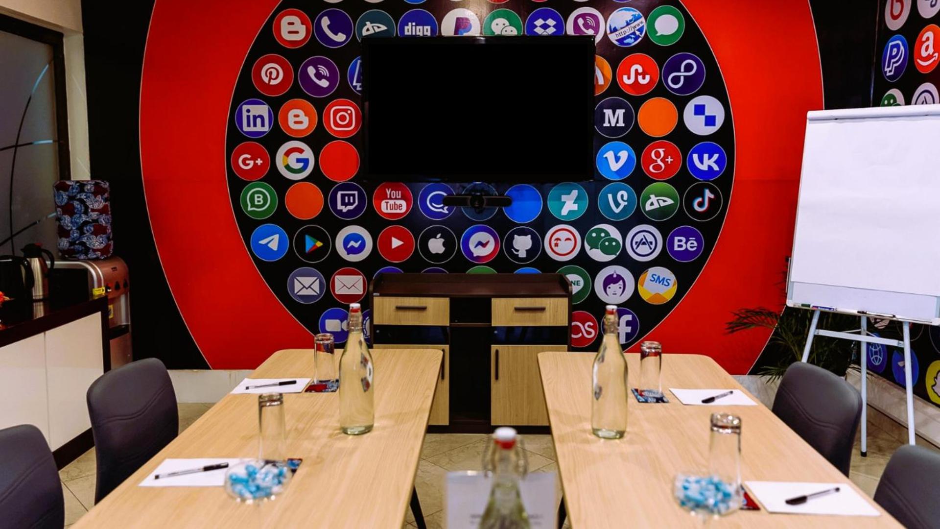 Peninsula Hotel Dar Es Salaam - Photo 33