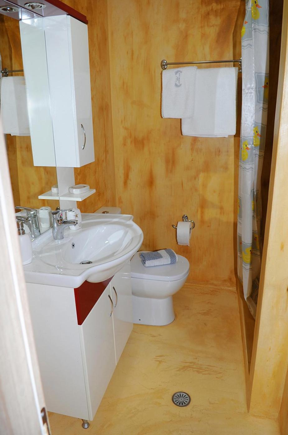 Great Alexander Suites - Photo 50