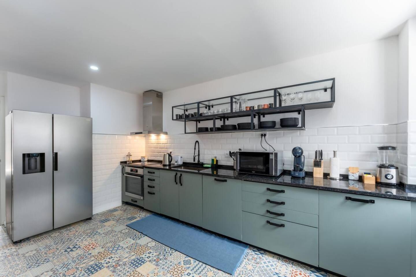 Malpique heated pool & Jacuzzi Guest House - Photo 43