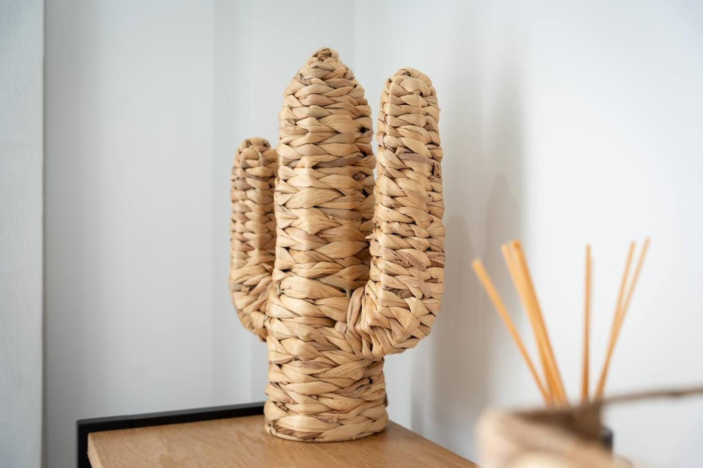 Malpique heated pool & Jacuzzi Guest House - Photo 32