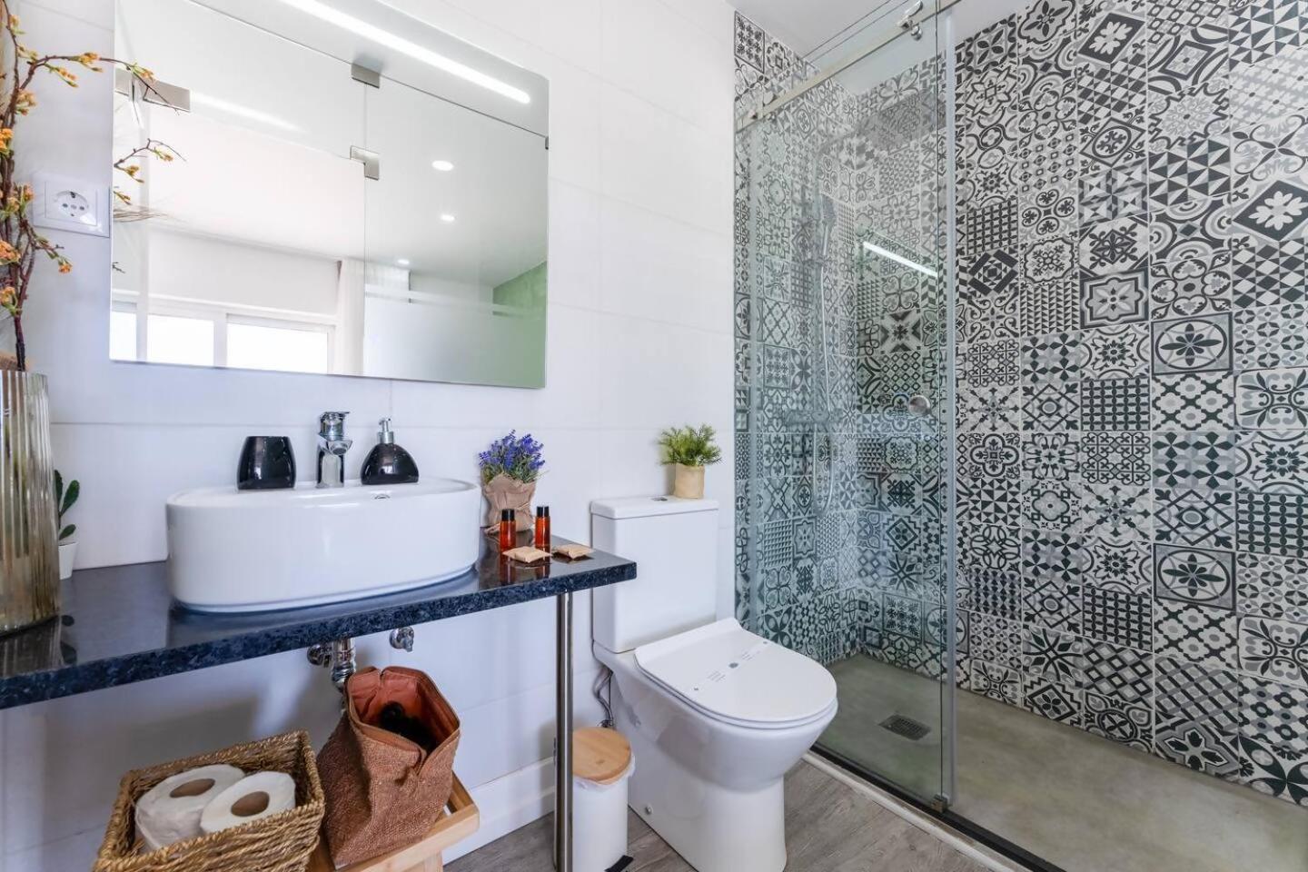 Malpique heated pool & Jacuzzi Guest House - Photo 34