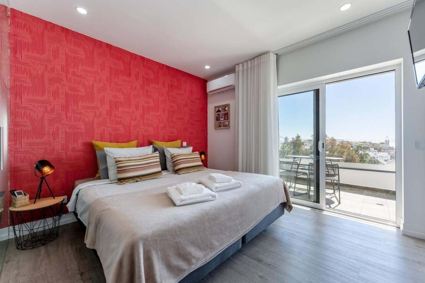 Malpique heated pool & Jacuzzi Guest House - Photo 21