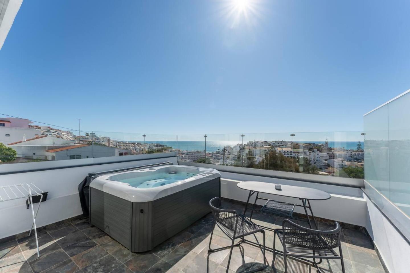 Malpique heated pool & Jacuzzi Guest House - Photo 13