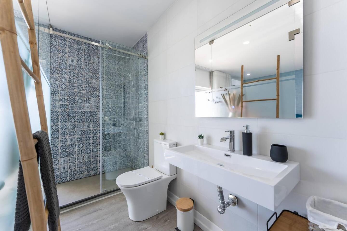 Malpique heated pool & Jacuzzi Guest House - Photo 8