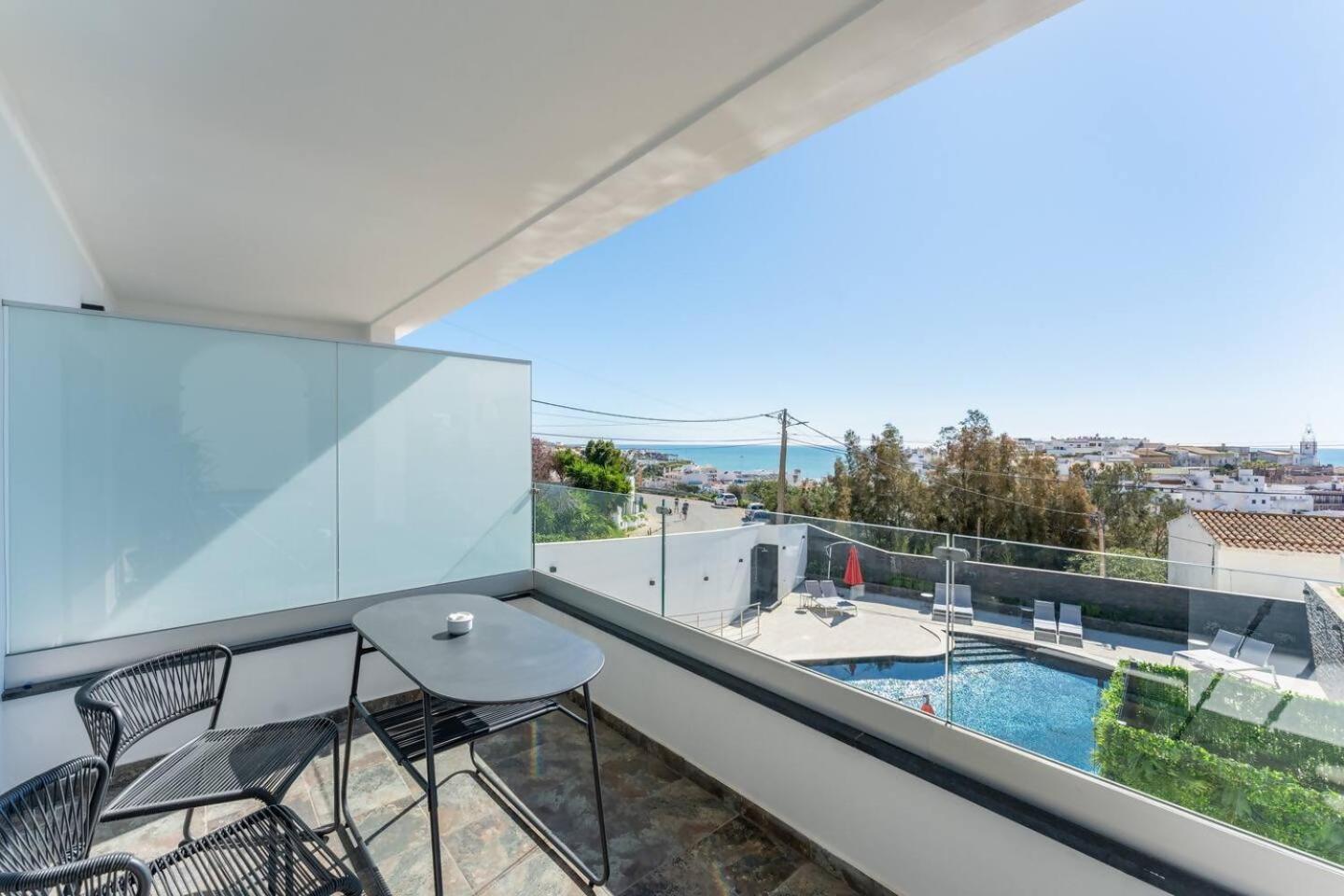 Malpique heated pool & Jacuzzi Guest House - Photo 7