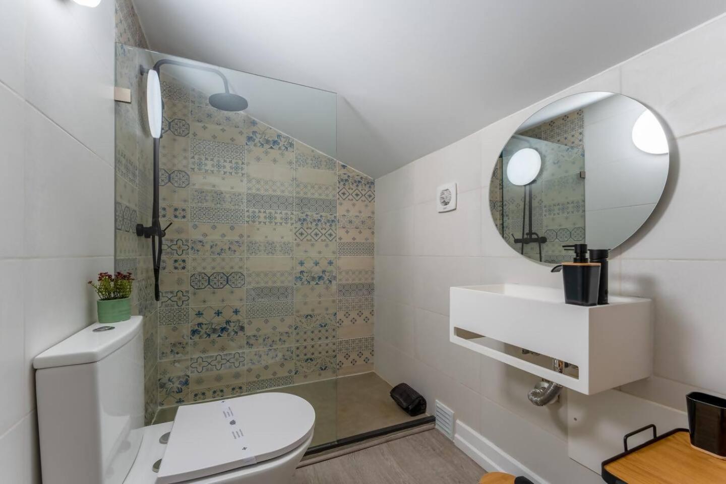 Malpique heated pool & Jacuzzi Guest House - Photo 20