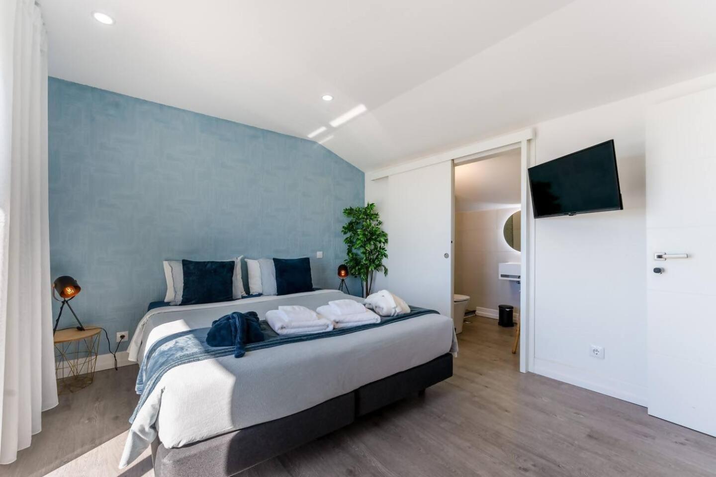 Malpique heated pool & Jacuzzi Guest House - Photo 59