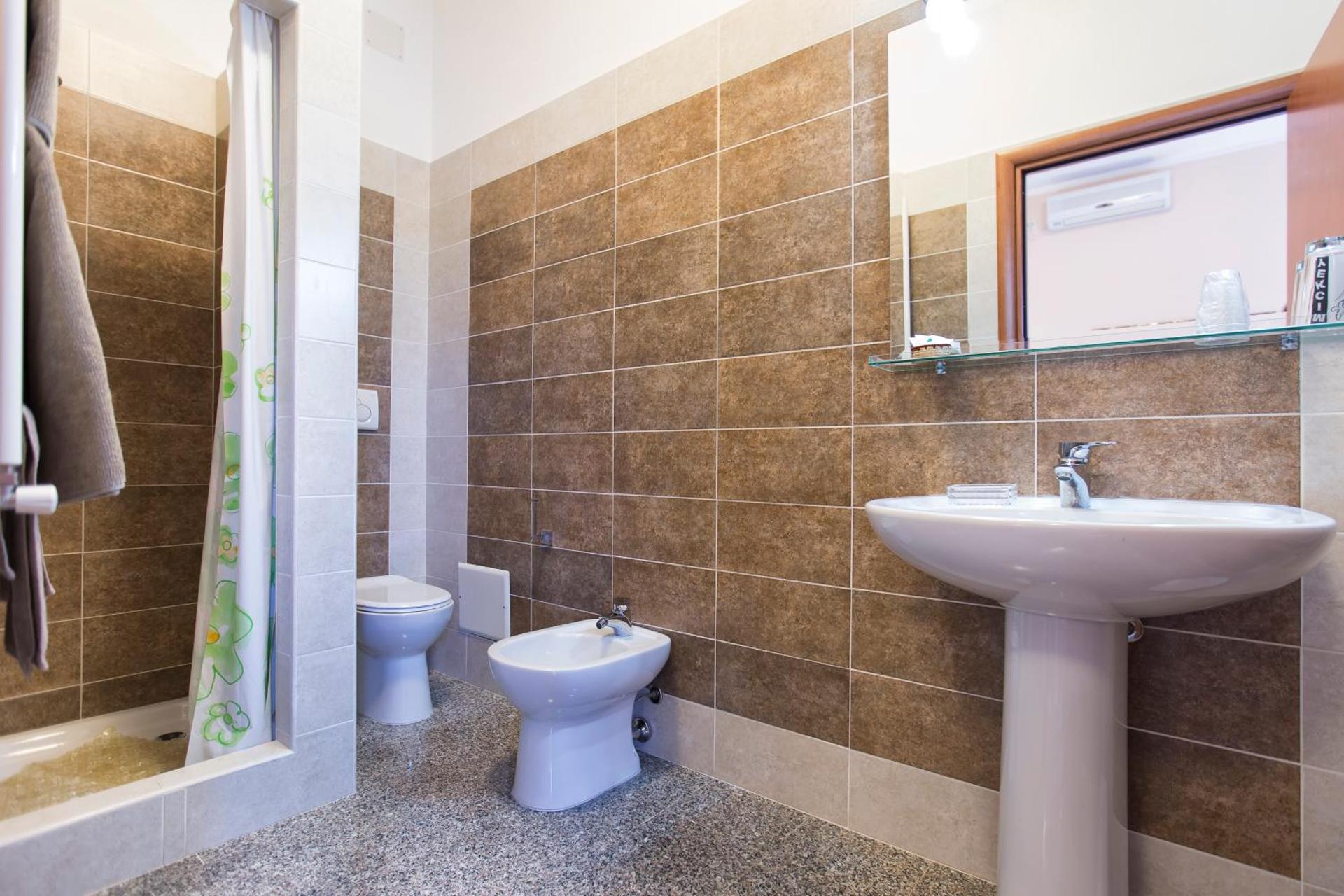 Il Sole Guesthouse - Photo 41