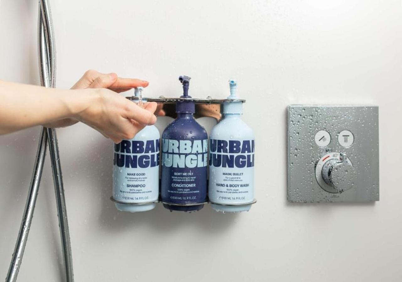 Premium Queen Accessible