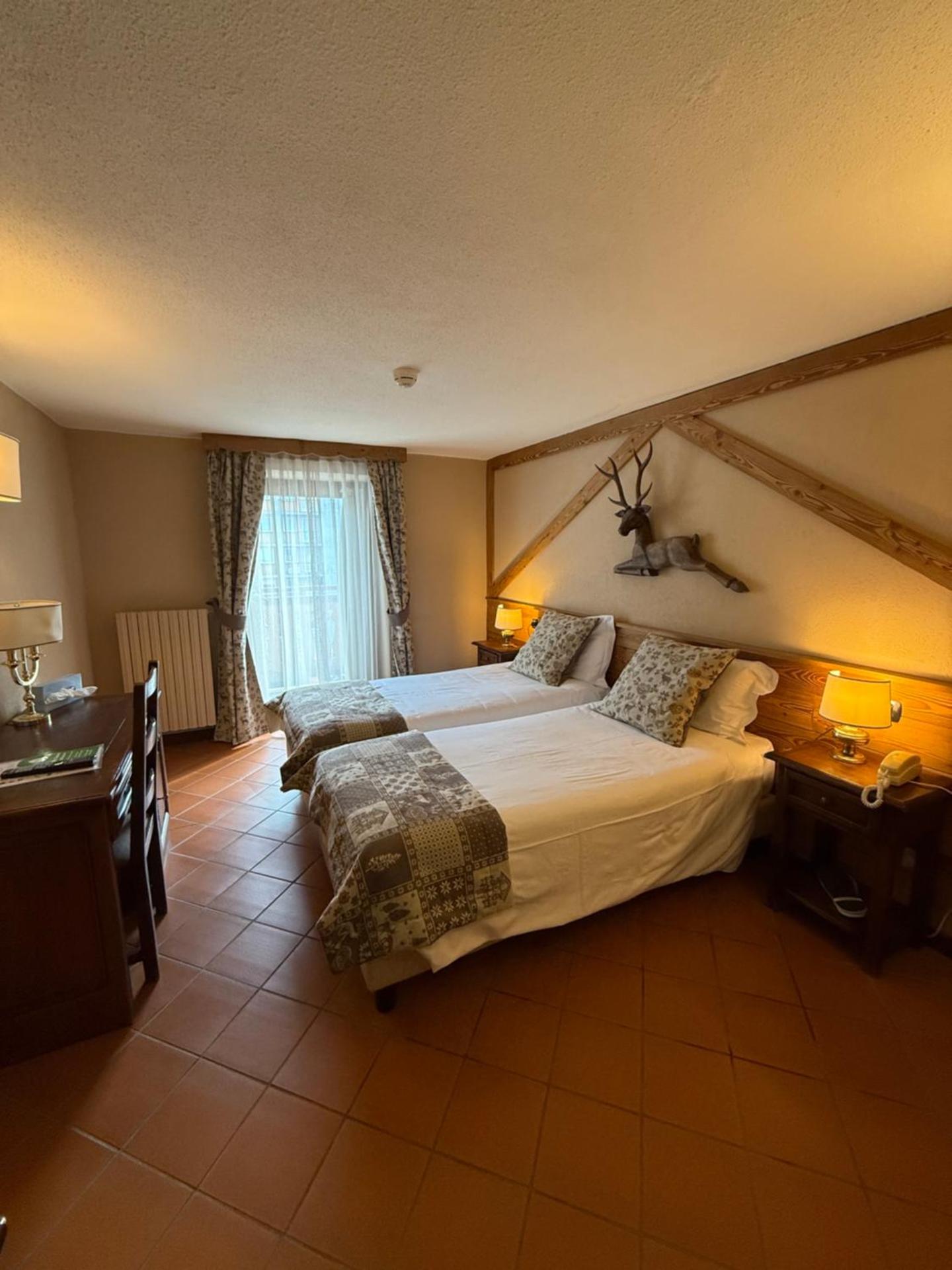 Hotel Jumeaux - Photo 50