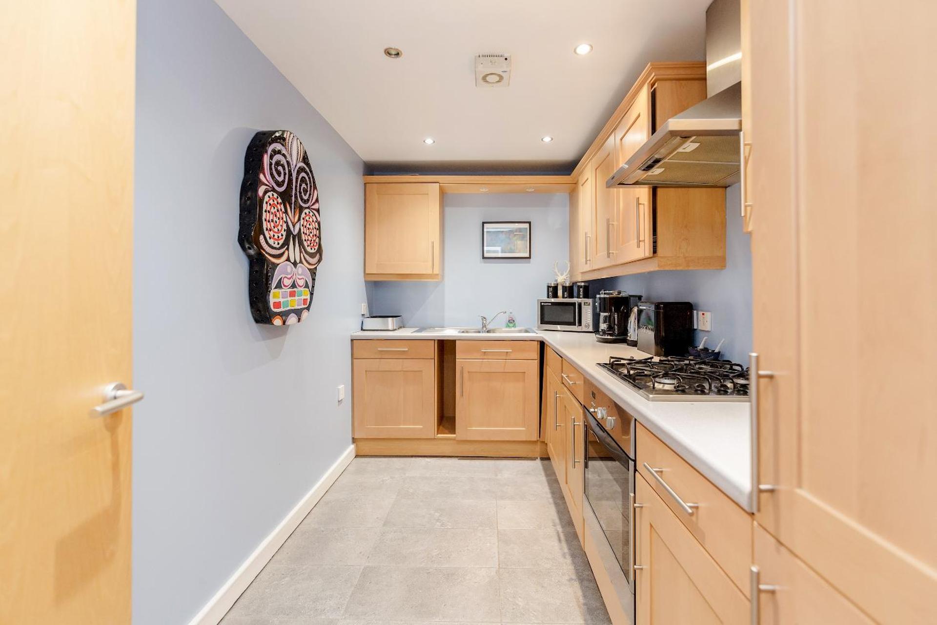 Shoreditch 2 Bed Flat by BaseToGo - Photo 5