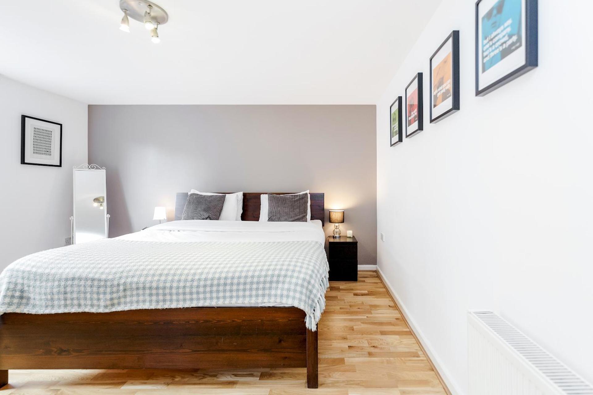 Shoreditch 2 Bed Flat by BaseToGo - Photo 14