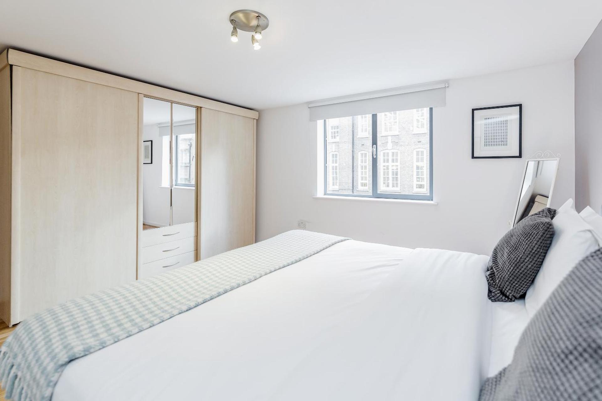Shoreditch 2 Bed Flat by BaseToGo - Photo 15