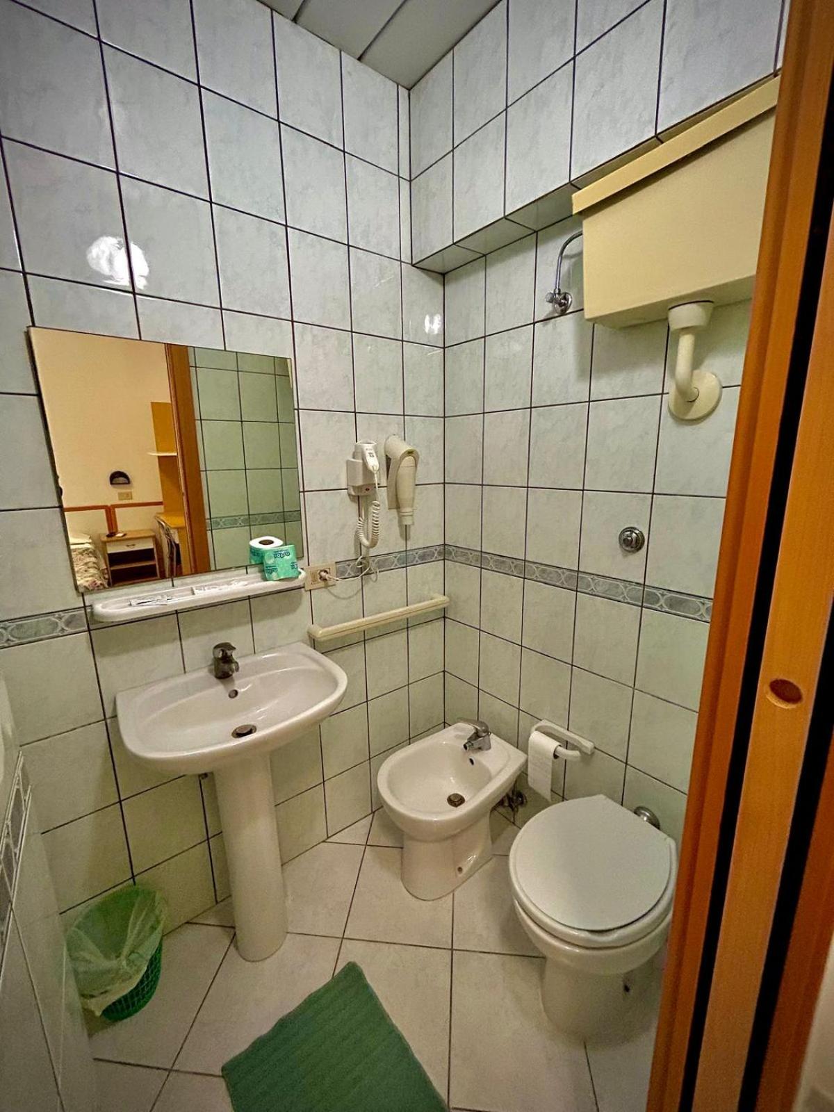 Hotel Sacramora - Photo 6