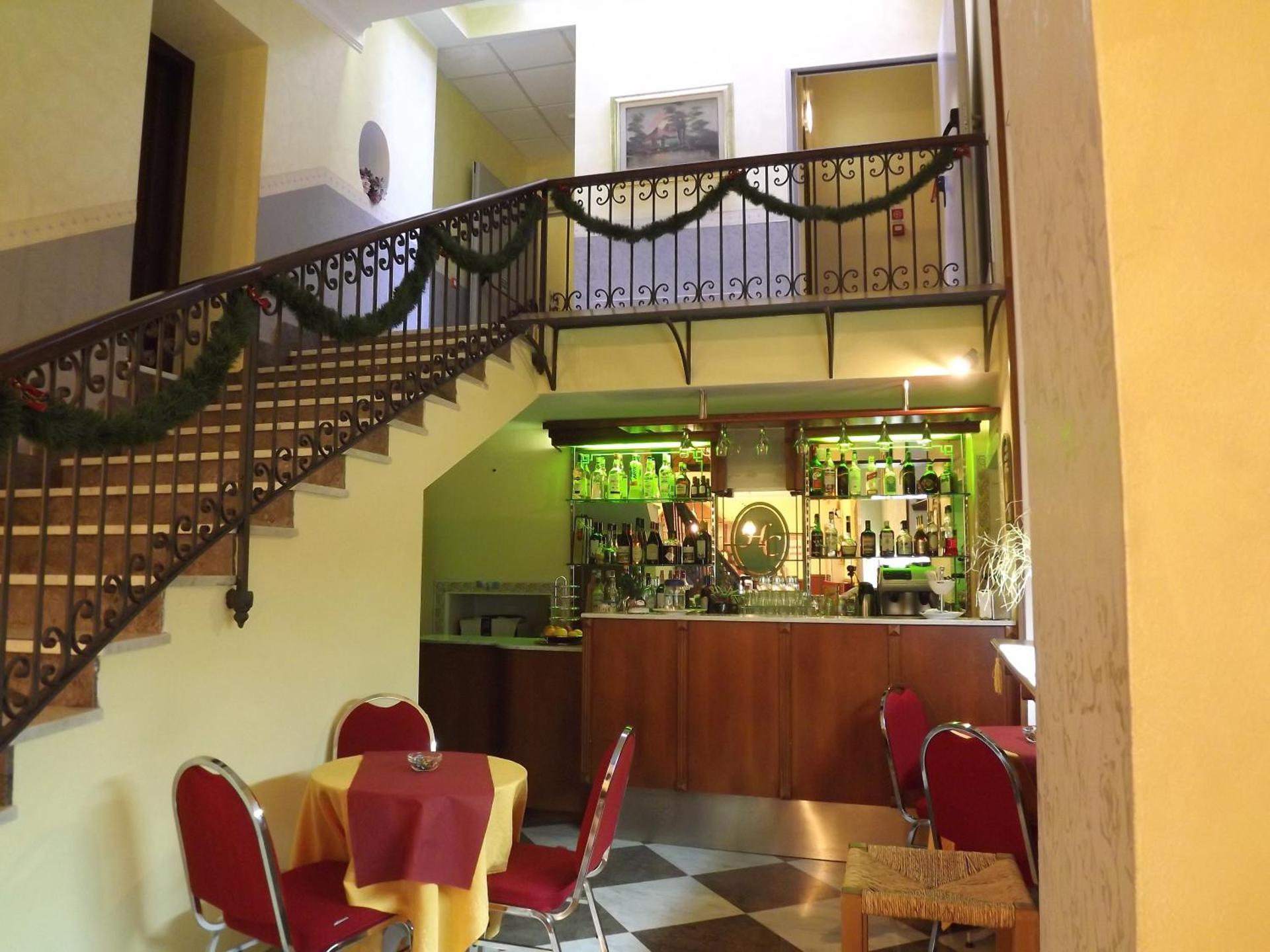 Hotel Columbia - Photo 4