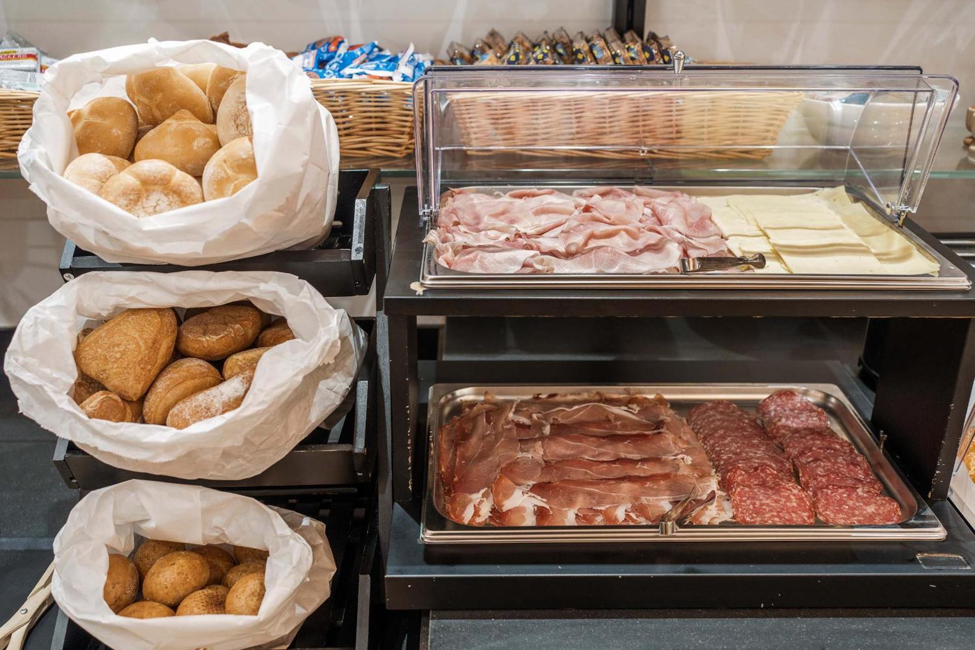 Hotel Olimpia - Photo 24